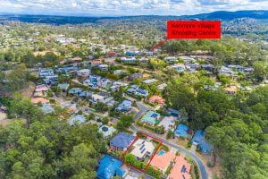 10 Carissa Place, CHAPEL HILL, QLD 4069 AUS