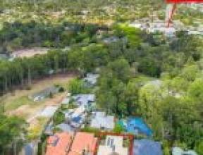 10 Carissa Place, CHAPEL HILL, QLD 4069 AUS