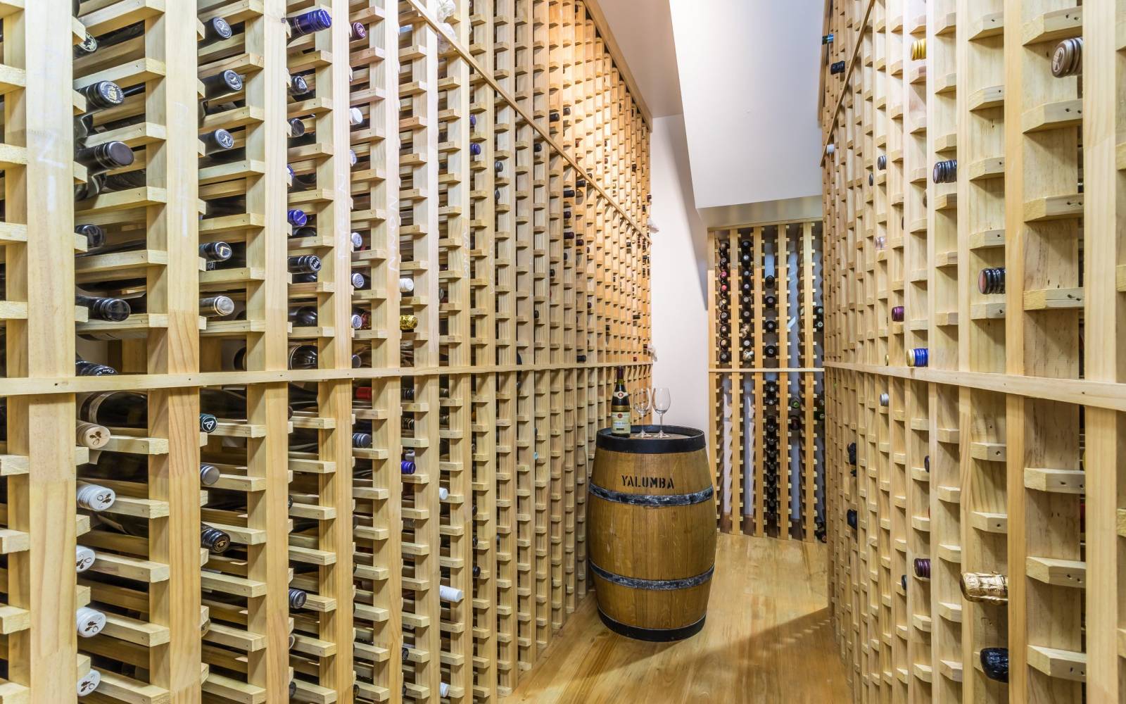 24 Praed Street, RED HILL, QLD 4059 AUS