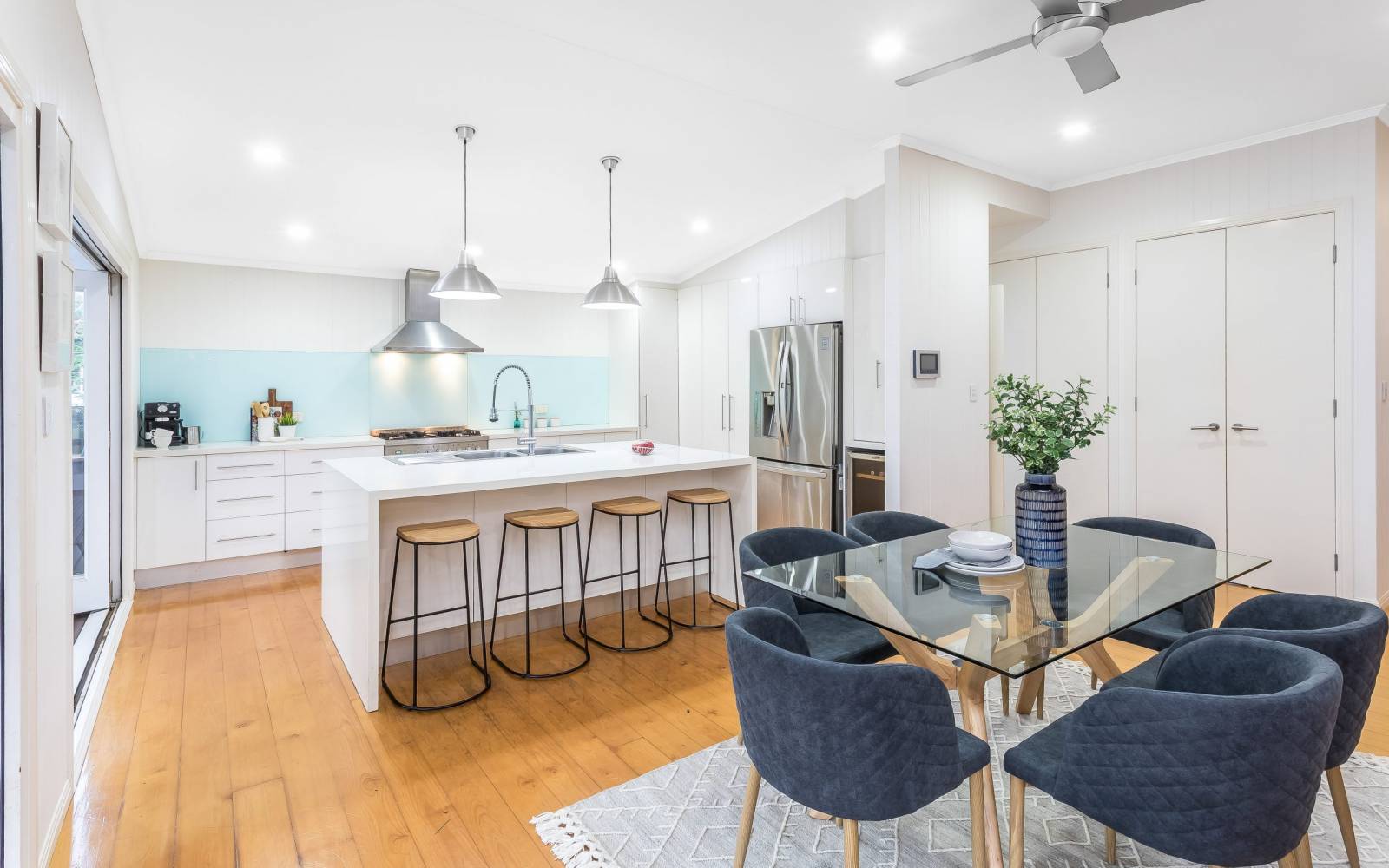 24 Praed Street, RED HILL, QLD 4059 AUS