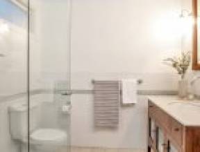 19 Claremont Street, RED HILL, QLD 4059 AUS