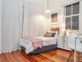 19 Claremont Street, RED HILL, QLD 4059 AUS