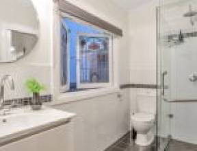 19 Claremont Street, RED HILL, QLD 4059 AUS