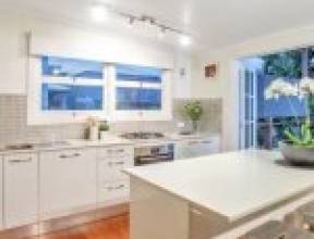 19 Claremont Street, RED HILL, QLD 4059 AUS