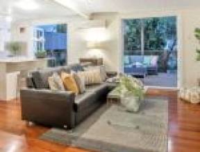 19 Claremont Street, RED HILL, QLD 4059 AUS