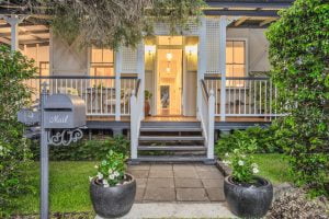 19 Claremont Street, RED HILL, QLD 4059 AUS