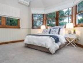 86 Arthur Terrace, RED HILL, QLD 4059 AUS