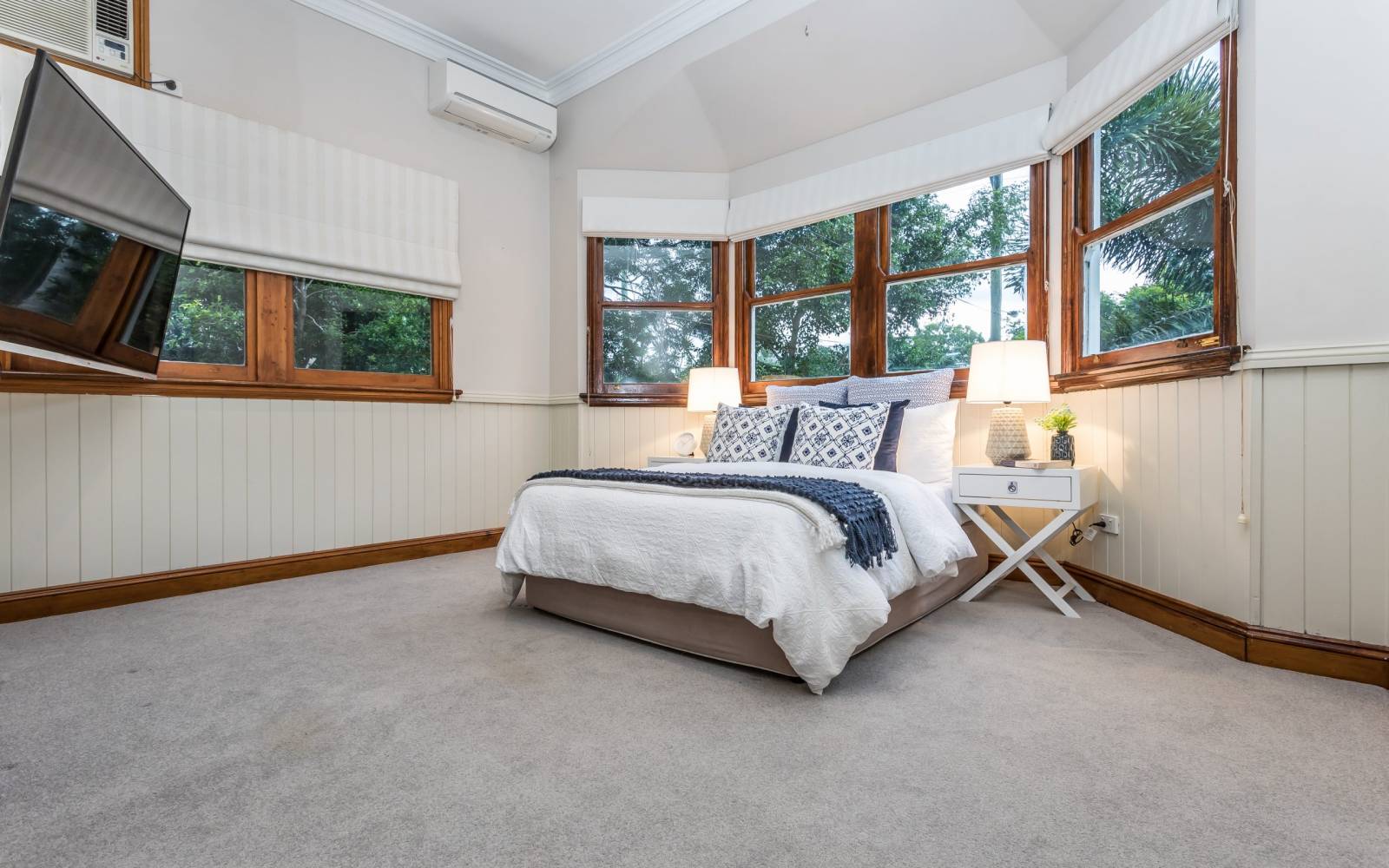 86 Arthur Terrace, RED HILL, QLD 4059 AUS