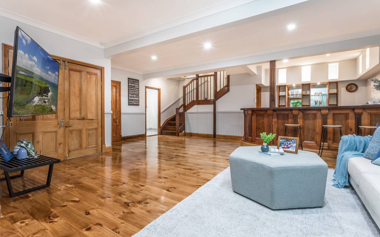 86 Arthur Terrace, RED HILL, QLD 4059 AUS