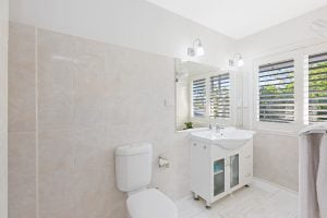 9 Kyoga St, KENMORE, QLD 4069 AUS