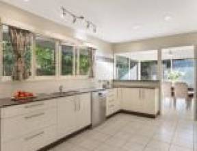 9 Kyoga St, KENMORE, QLD 4069 AUS