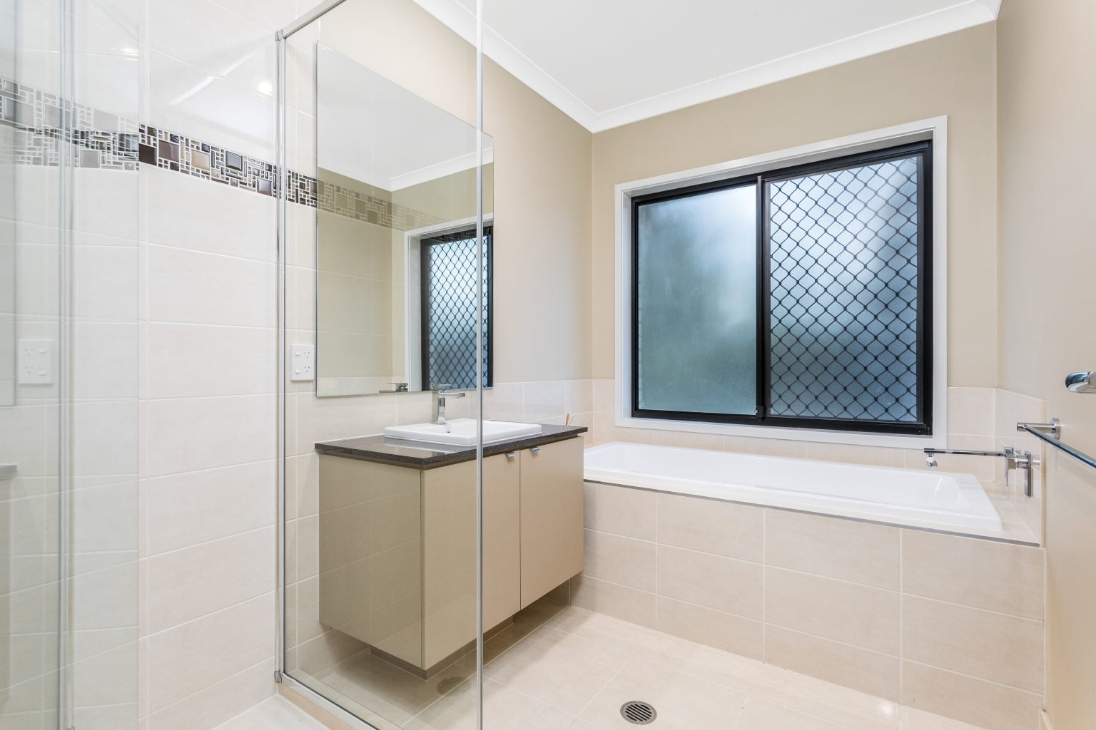 68 Oxley Drive, KARALEE, QLD 4306 AUS