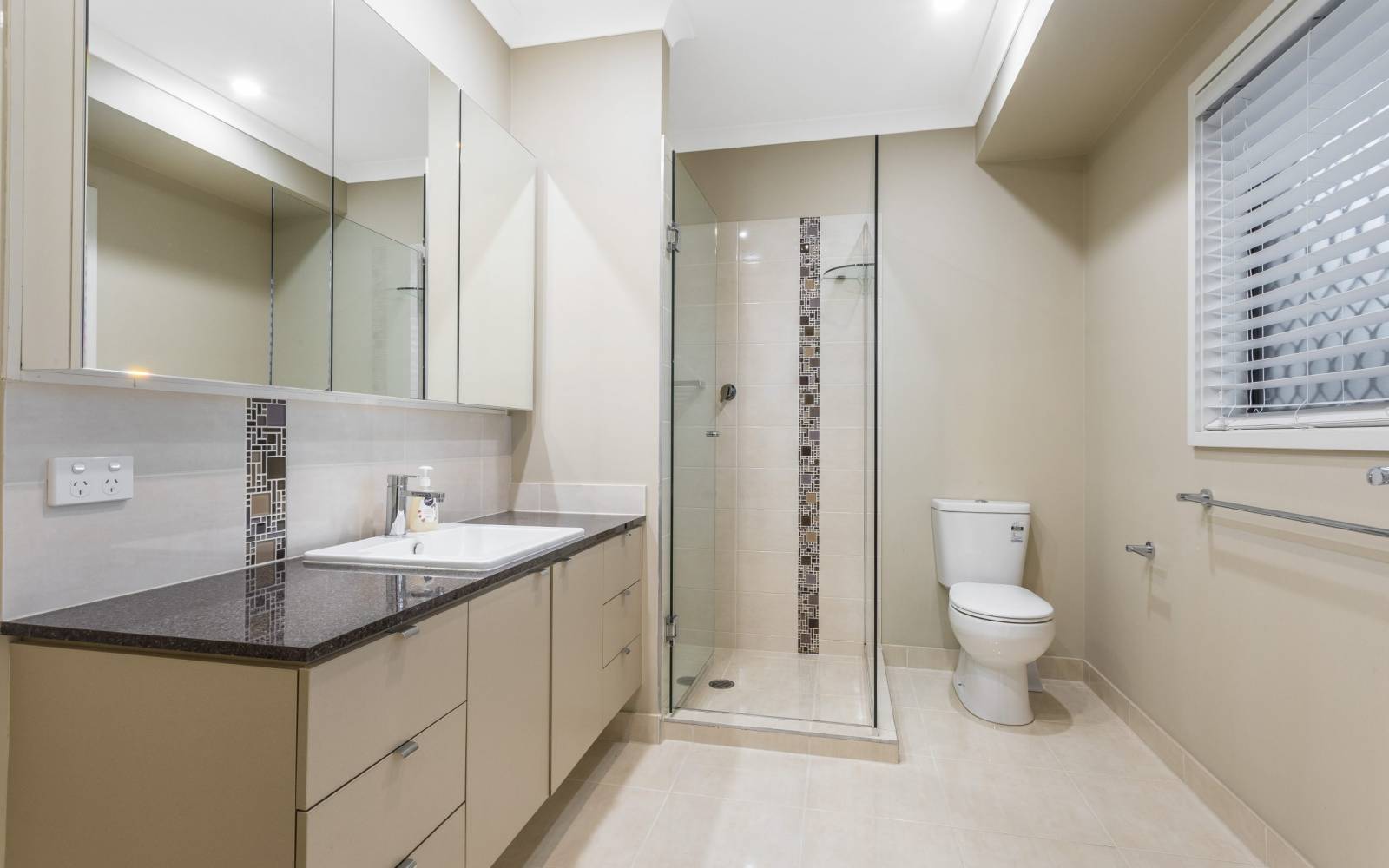 68 Oxley Drive, KARALEE, QLD 4306 AUS