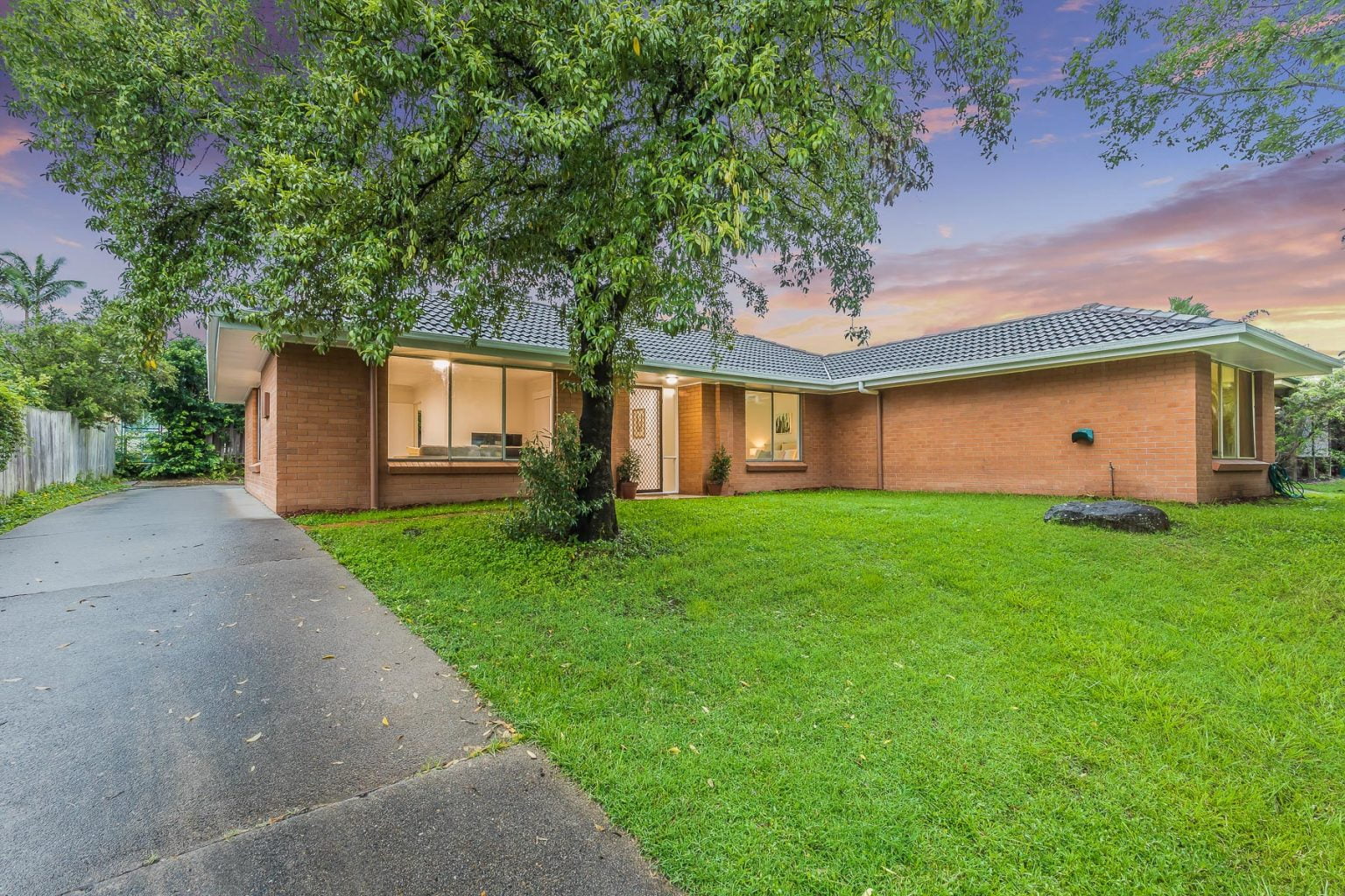 116 Yallambee Road, JINDALEE, QLD 4074 AUS