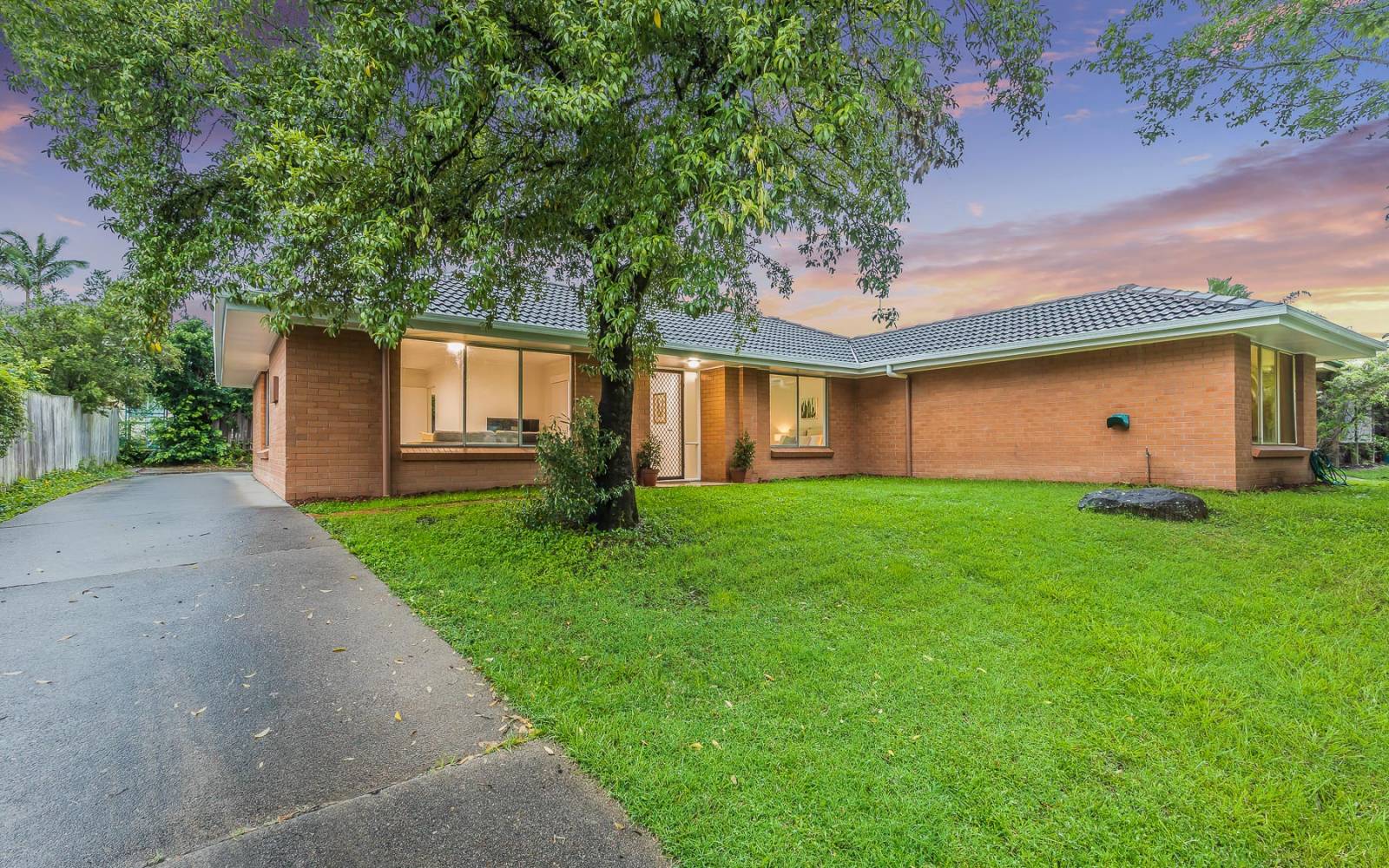 116 Yallambee Road, JINDALEE, QLD 4074 AUS