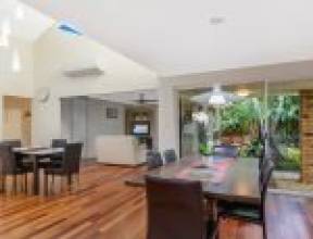 141 Mirbelia St West, KENMORE HILLS, QLD 4069 AUS