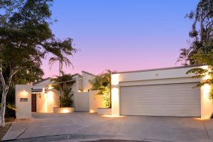 7 Wugga Place, CHAPEL HILL, QLD 4069 AUS