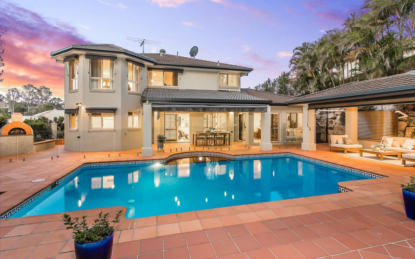 9 Harvey Close, BROOKFIELD, QLD 4069 AUS