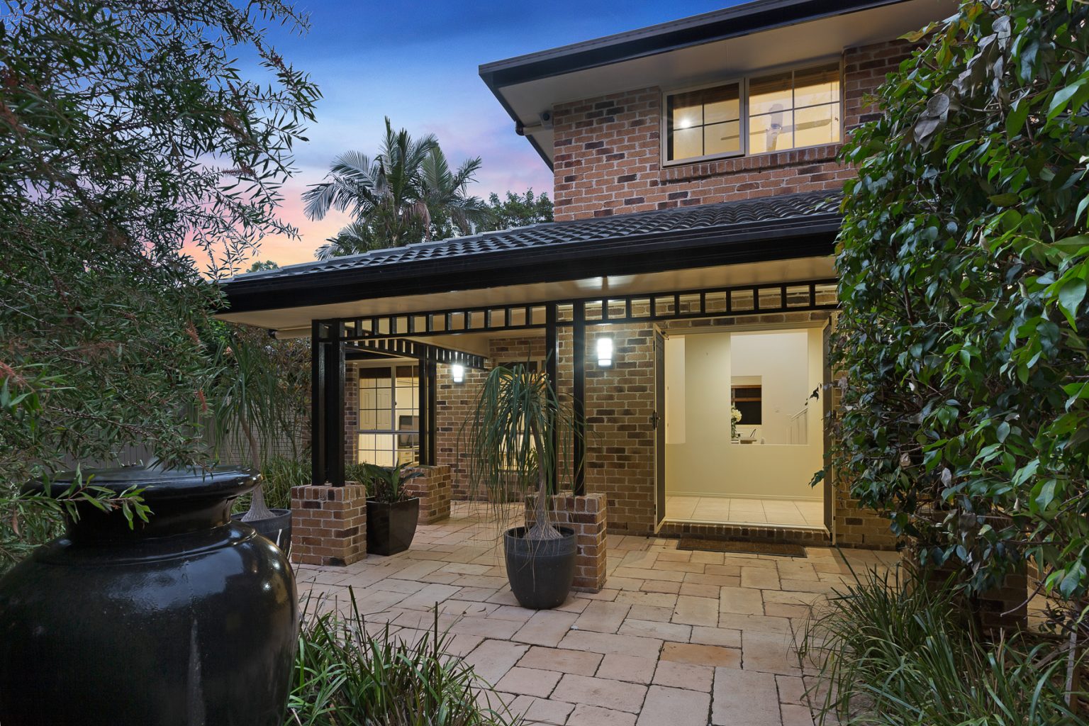 51 Vakuta Street, FIG TREE POCKET, QLD 4069 AUS