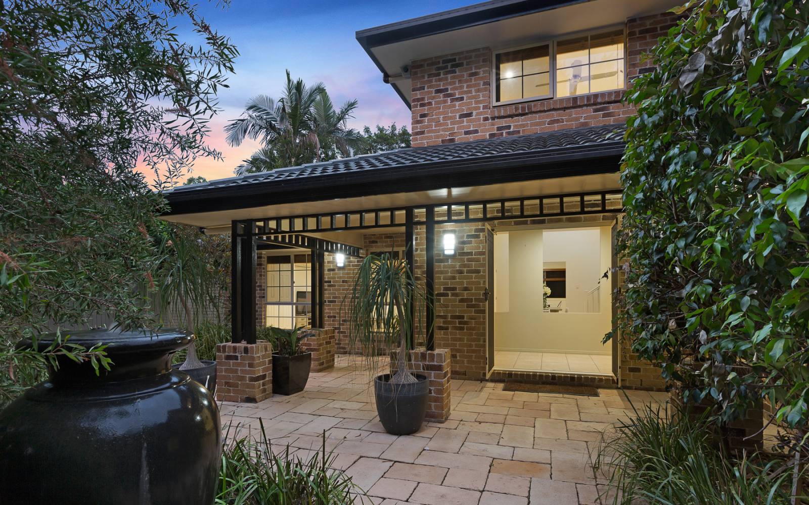 51 Vakuta Street, FIG TREE POCKET, QLD 4069 AUS