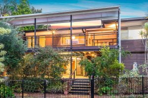 10 Tallaroon Street, JINDALEE, QLD 4074 AUS