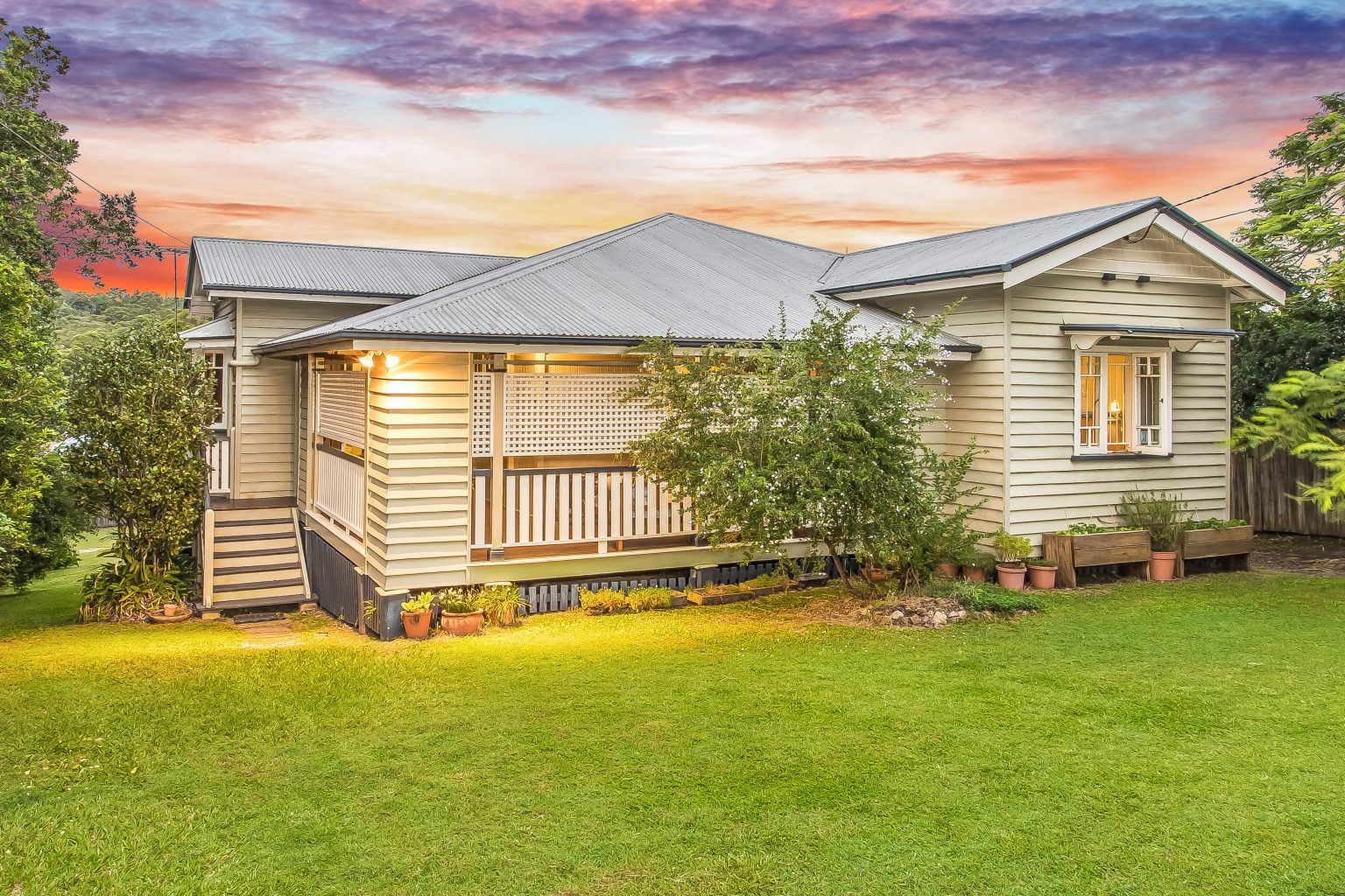 160 Simpsons Road, BARDON, QLD 4065 AUS
