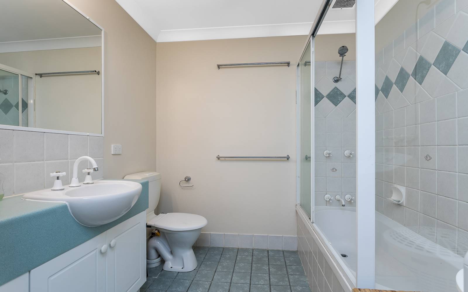 9/28 Cadell Street, TOOWONG, QLD 4066 AUS