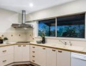 44 Aberfeldy Street, KENMORE, QLD 4069 AUS