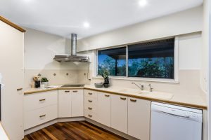 44 Aberfeldy Street, KENMORE, QLD 4069 AUS