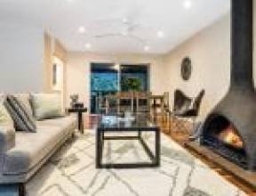 44 Aberfeldy Street, KENMORE, QLD 4069 AUS