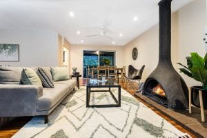 44 Aberfeldy Street, KENMORE, QLD 4069 AUS