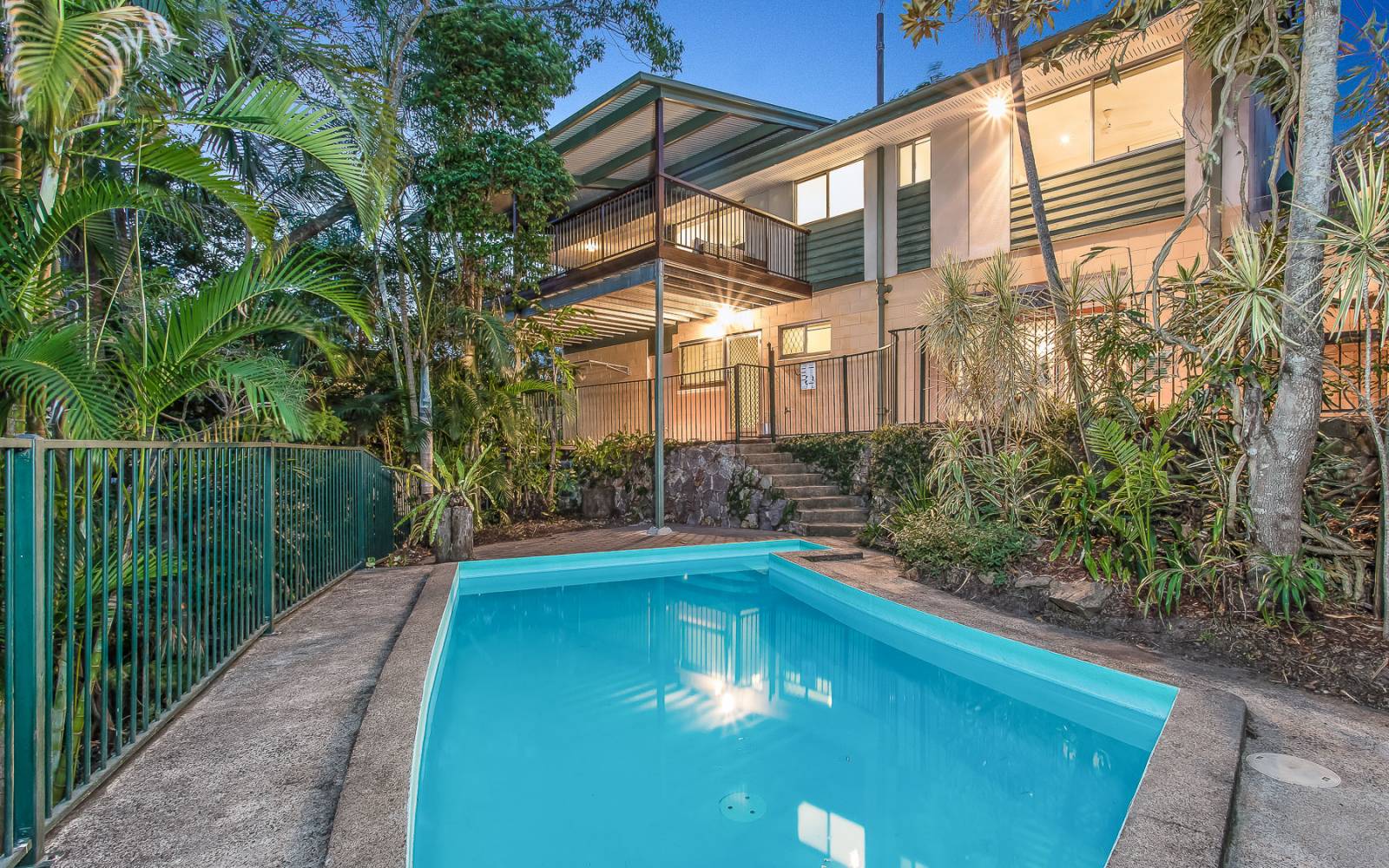 44 Aberfeldy Street, KENMORE, QLD 4069 AUS