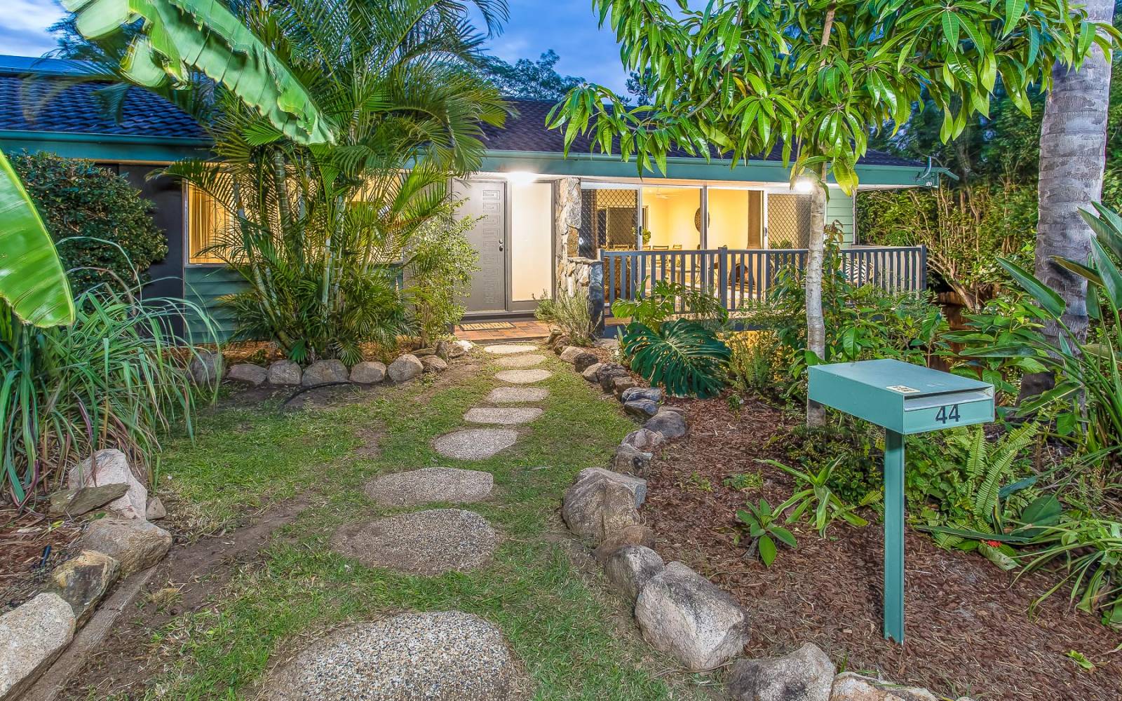 44 Aberfeldy Street, KENMORE, QLD 4069 AUS