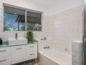 44 Aberfeldy Street, KENMORE, QLD 4069 AUS