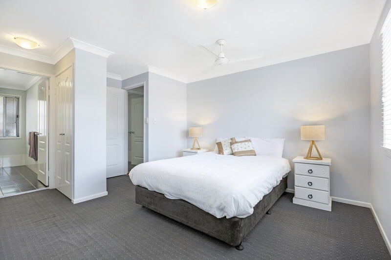 6 Treetop Close, CHAPEL HILL, QLD 4069 AUS