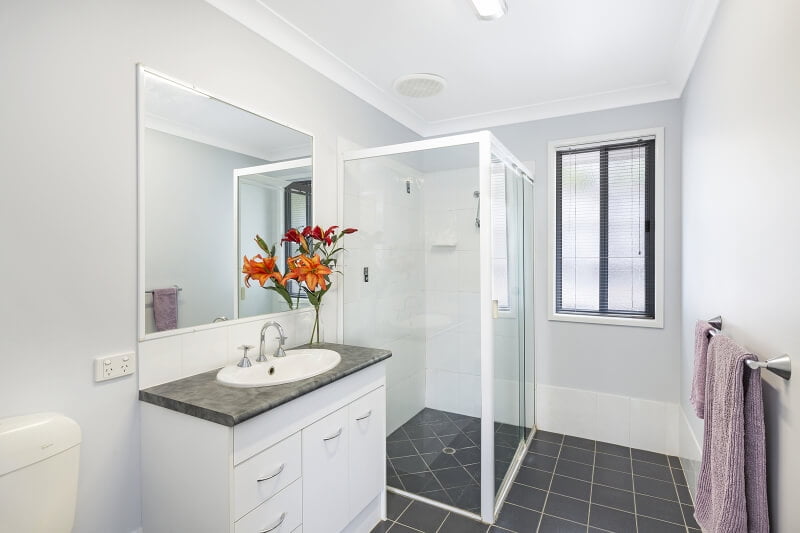 6 Treetop Close, CHAPEL HILL, QLD 4069 AUS