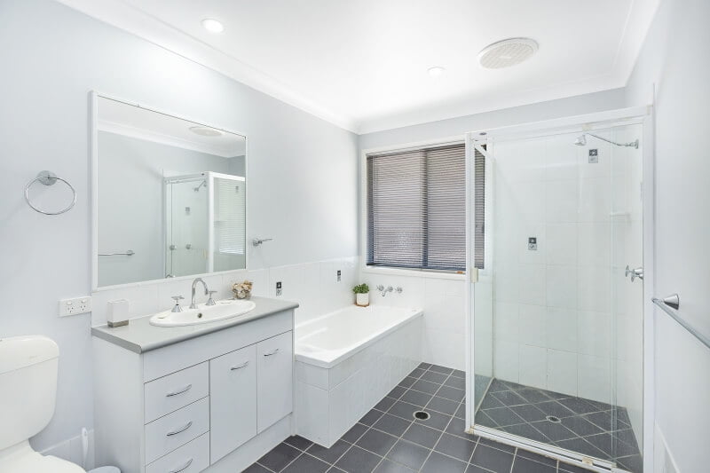 6 Treetop Close, CHAPEL HILL, QLD 4069 AUS