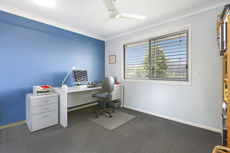 6 Treetop Close, CHAPEL HILL, QLD 4069 AUS