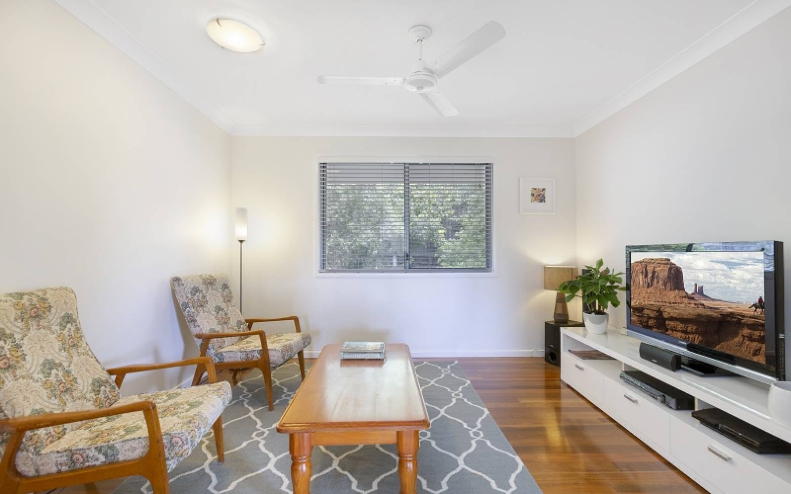 6 Treetop Close, CHAPEL HILL, QLD 4069 AUS