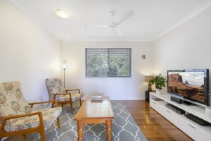 6 Treetop Close, CHAPEL HILL, QLD 4069 AUS