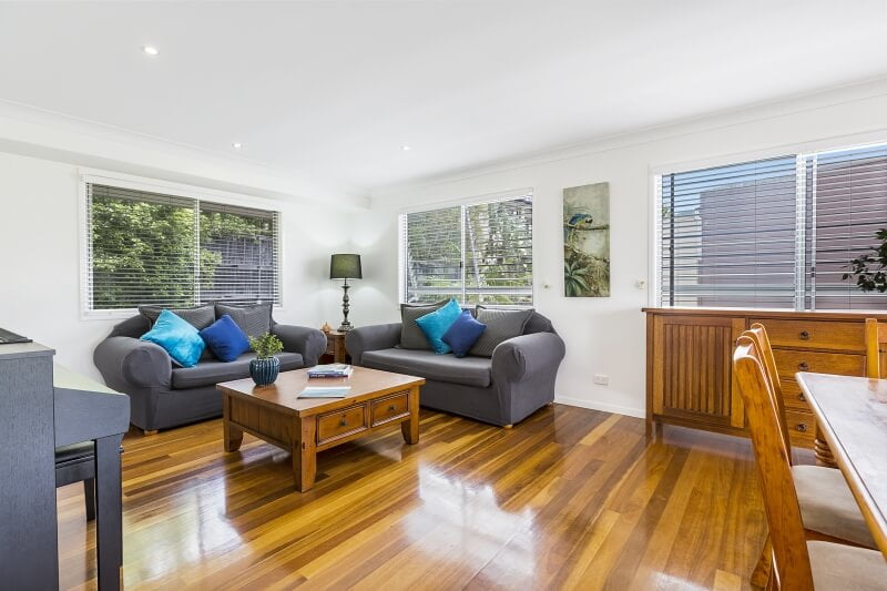 6 Treetop Close, CHAPEL HILL, QLD 4069 AUS
