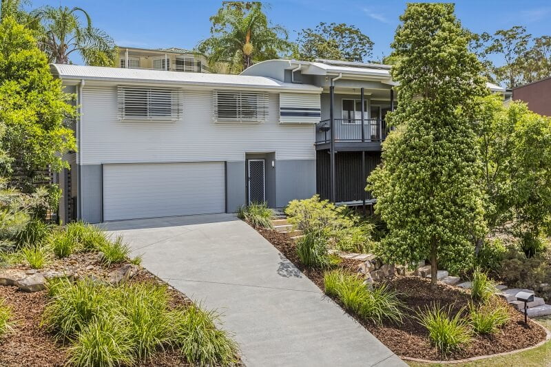 6 Treetop Close, CHAPEL HILL, QLD 4069 AUS