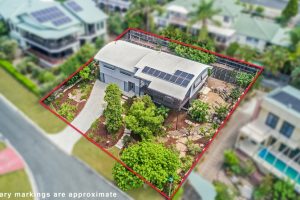 6 Treetop Close, CHAPEL HILL, QLD 4069 AUS