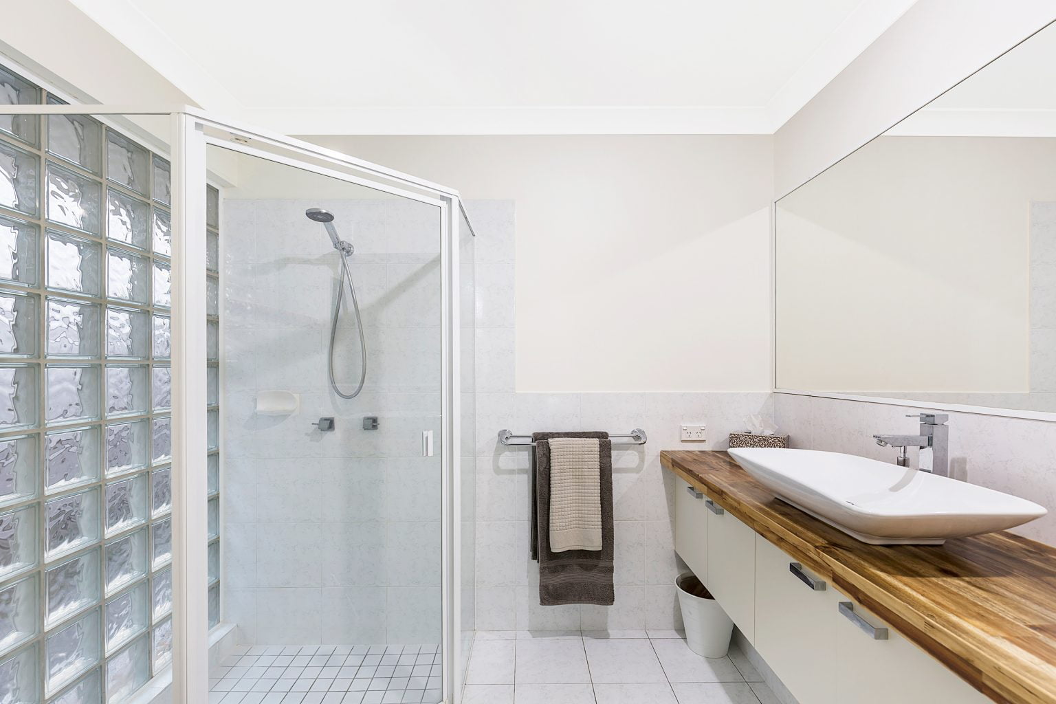 141 Mirbelia St West, KENMORE HILLS, QLD 4069 AUS