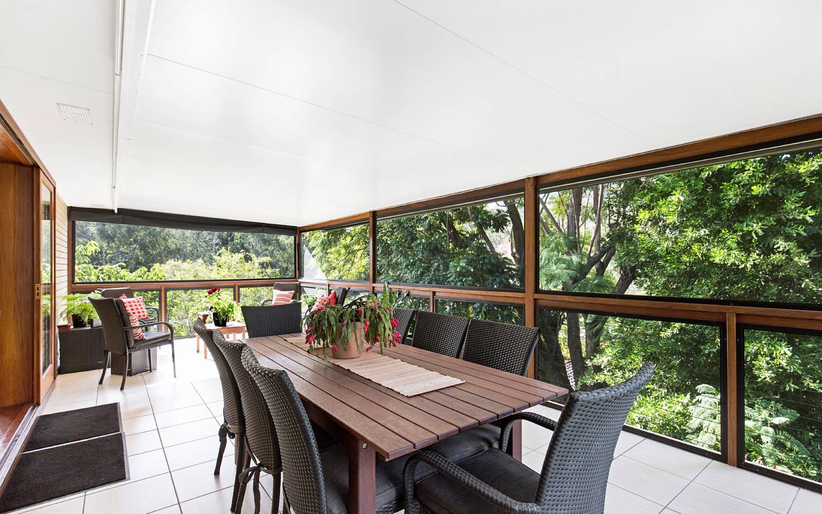 6 Sundown Street, KENMORE, QLD 4069 AUS