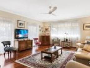 6 Sundown Street, KENMORE, QLD 4069 AUS