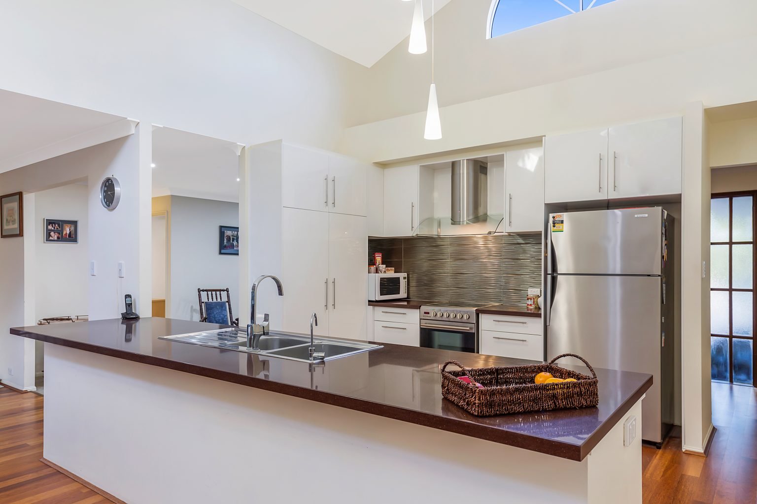 141 Mirbelia St West, KENMORE HILLS, QLD 4069 AUS