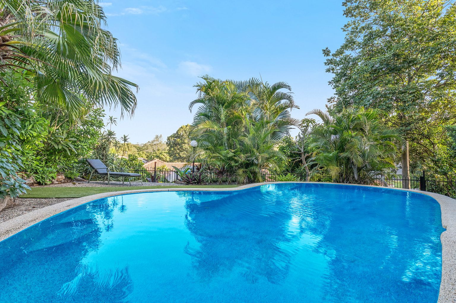 141 Mirbelia St West, KENMORE HILLS, QLD 4069 AUS