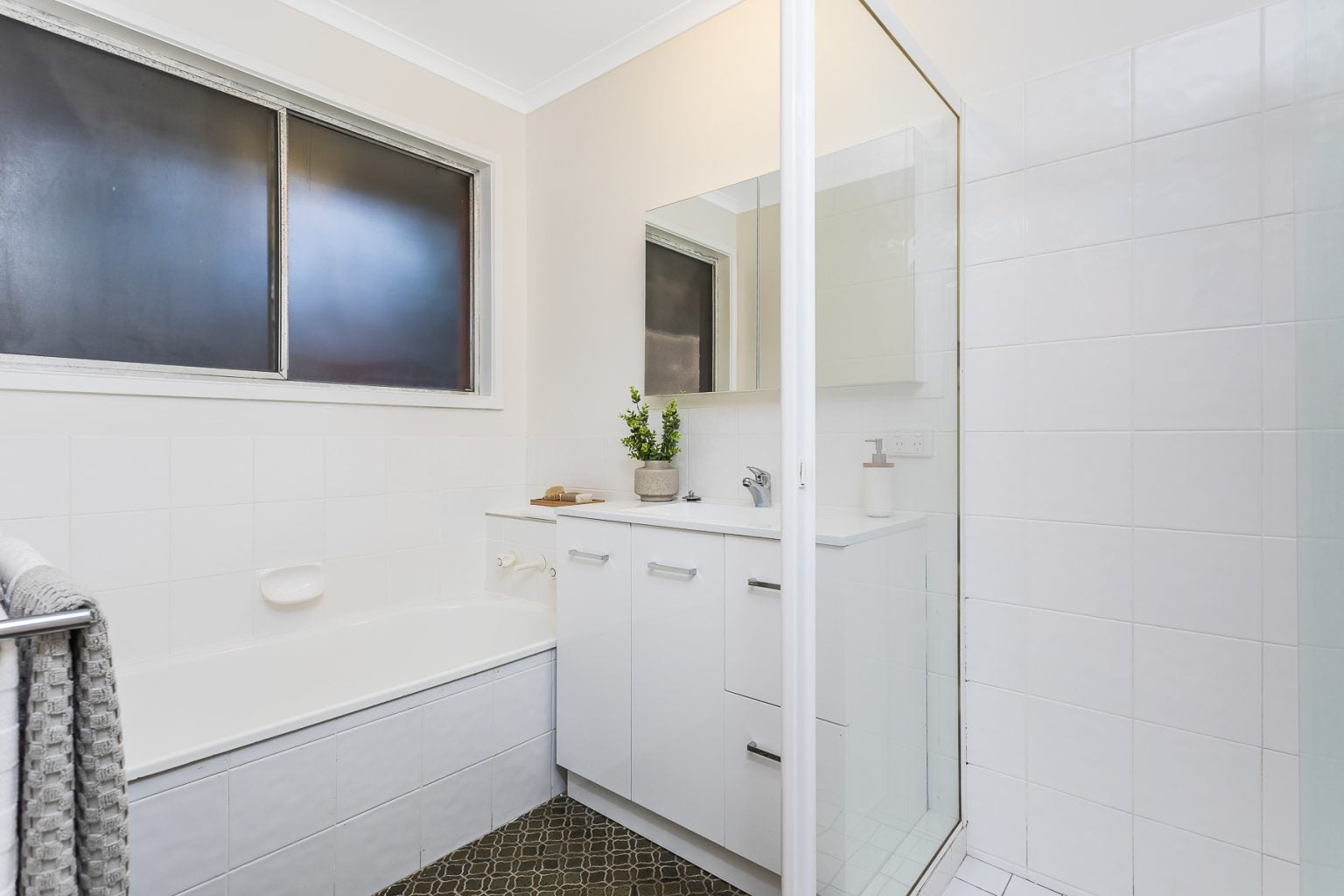 116 Yallambee Road, JINDALEE, QLD 4074 AUS