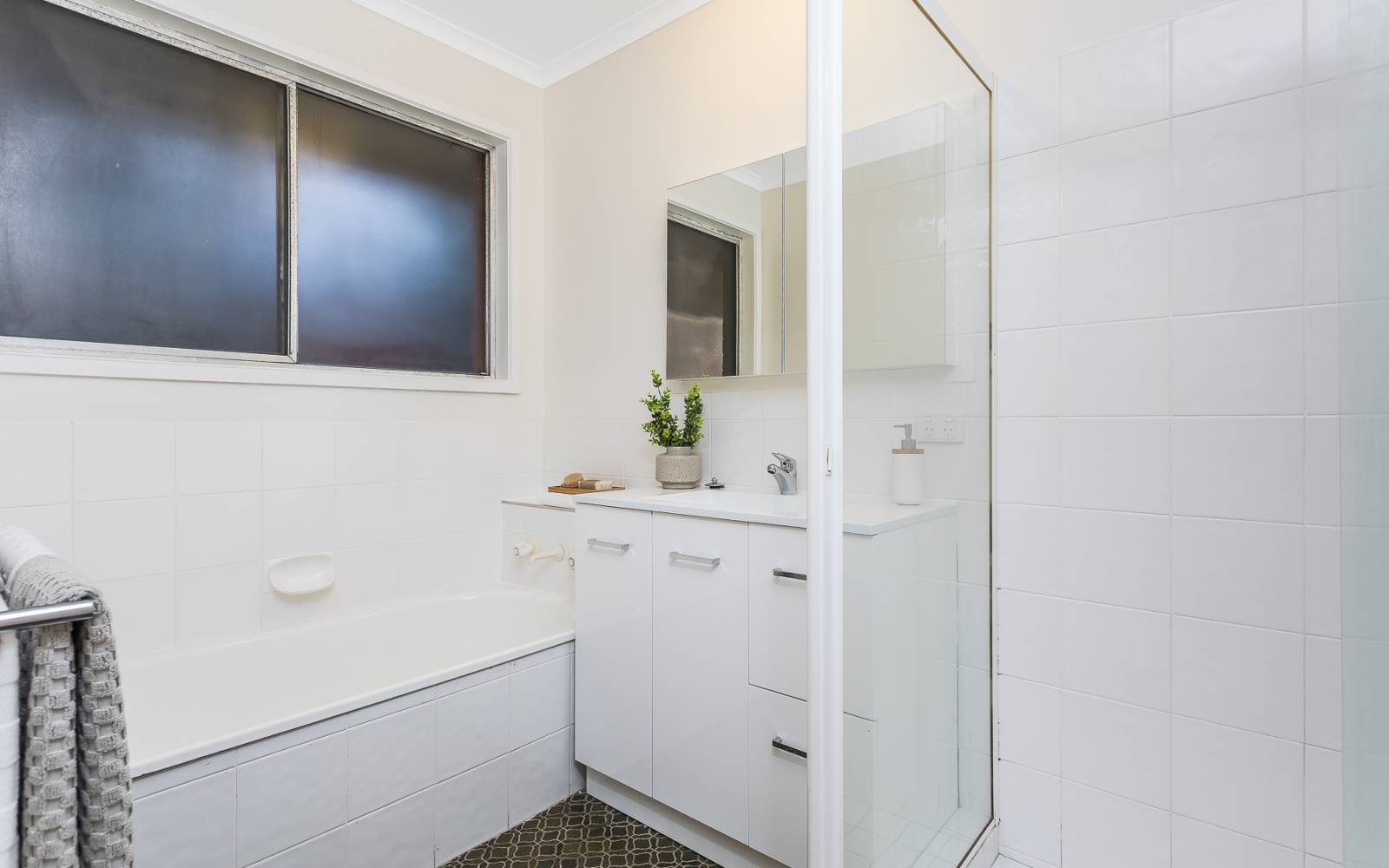 116 Yallambee Road, JINDALEE, QLD 4074 AUS